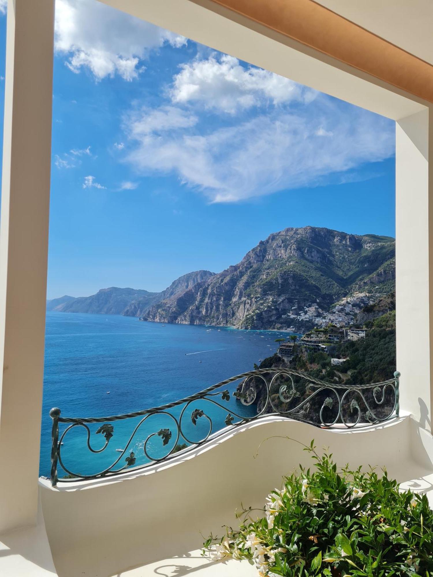 Villa Santa Chiara Positano Suites Bagian luar foto