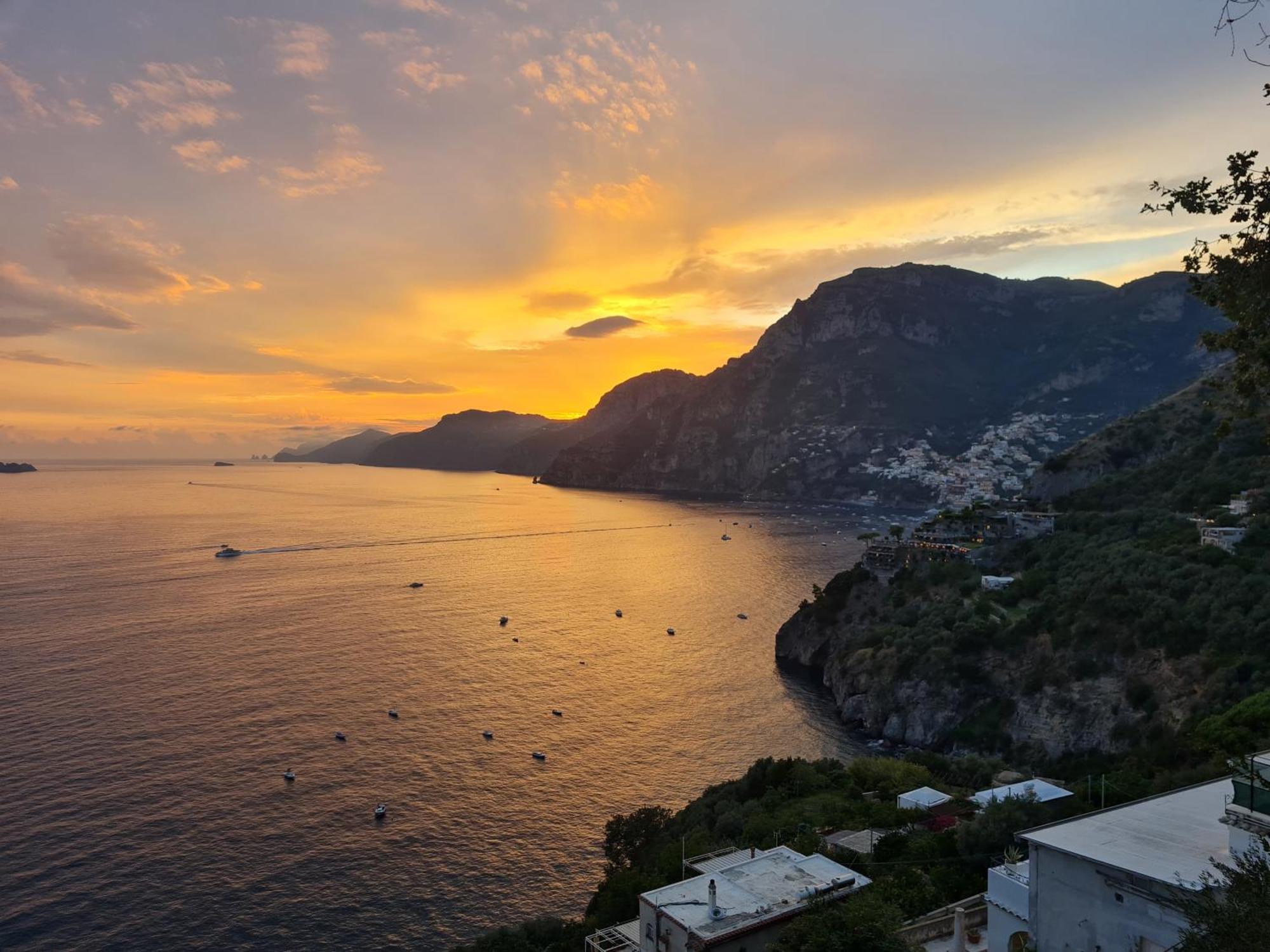 Villa Santa Chiara Positano Suites Bagian luar foto