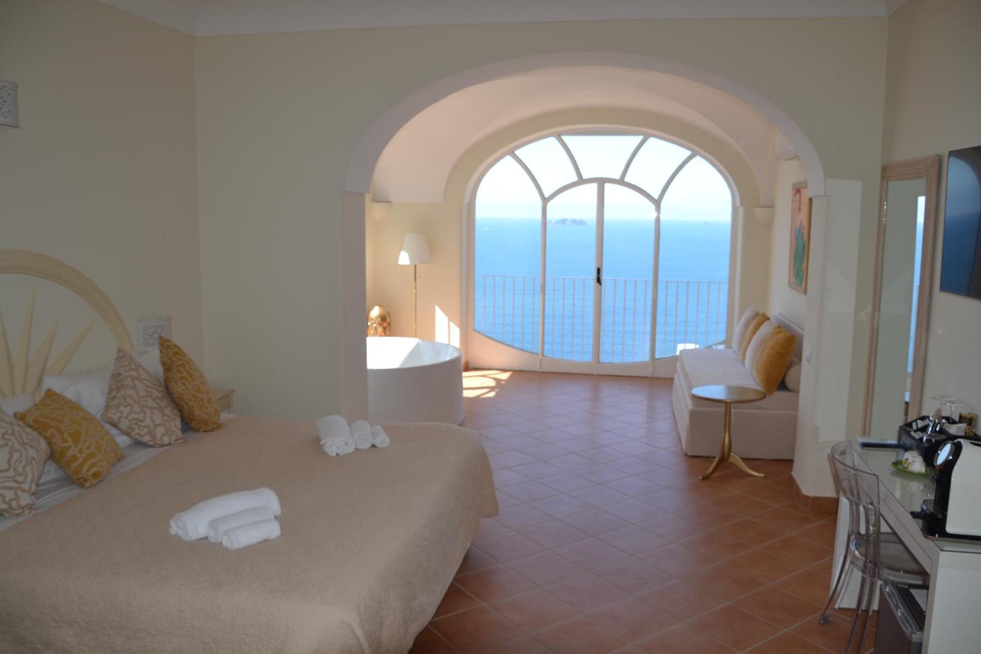 Villa Santa Chiara Positano Suites Bagian luar foto
