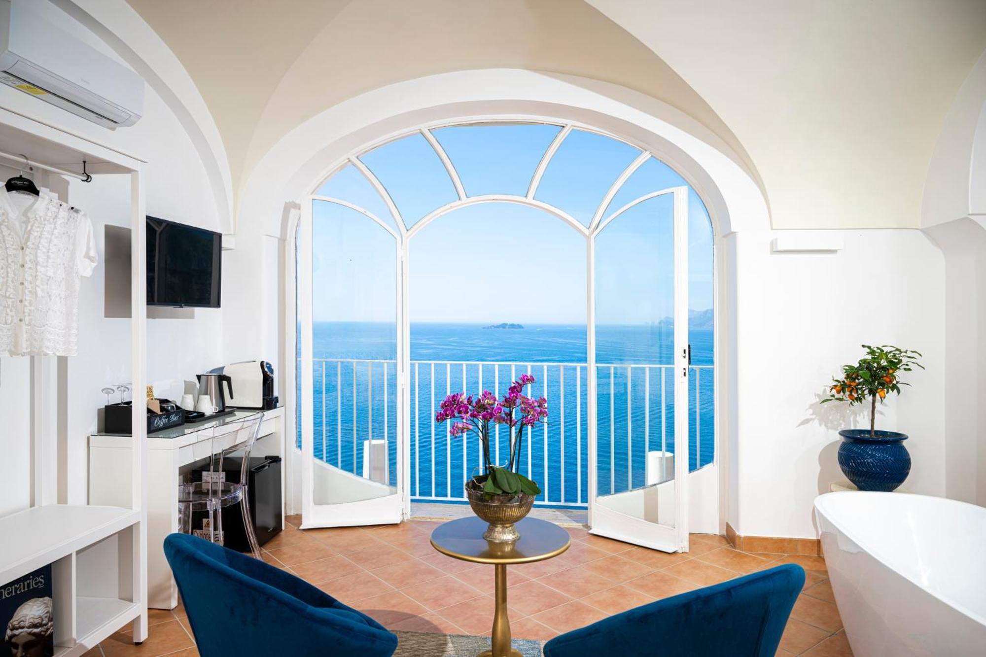 Villa Santa Chiara Positano Suites Bagian luar foto